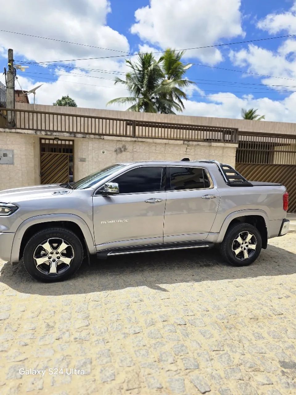 RAM rampage laramie 2024-2024 carro em estado de zero  - Foto 3