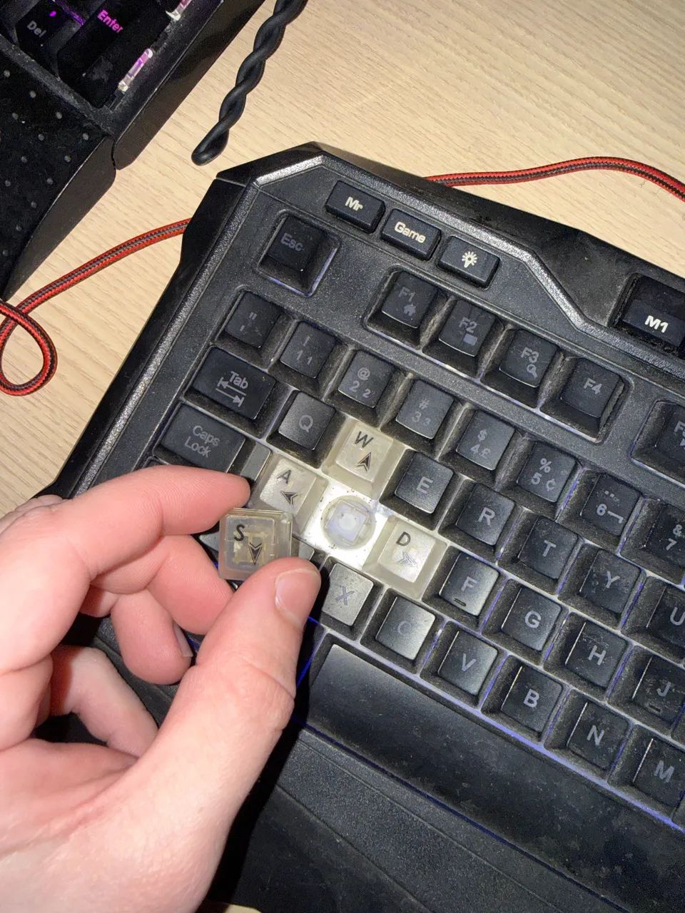 Teclado Gamer Warrior de Membrana - Foto 4