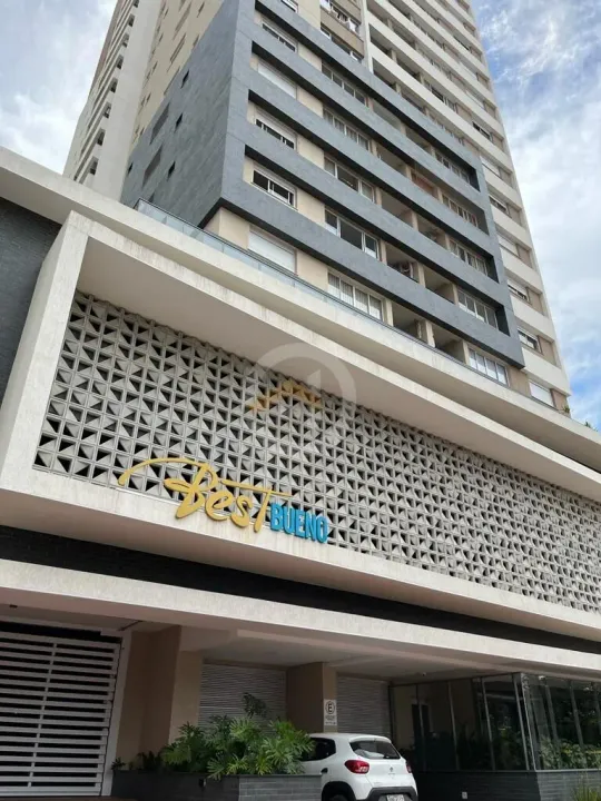 Apartamento de dois quartos rico em armários