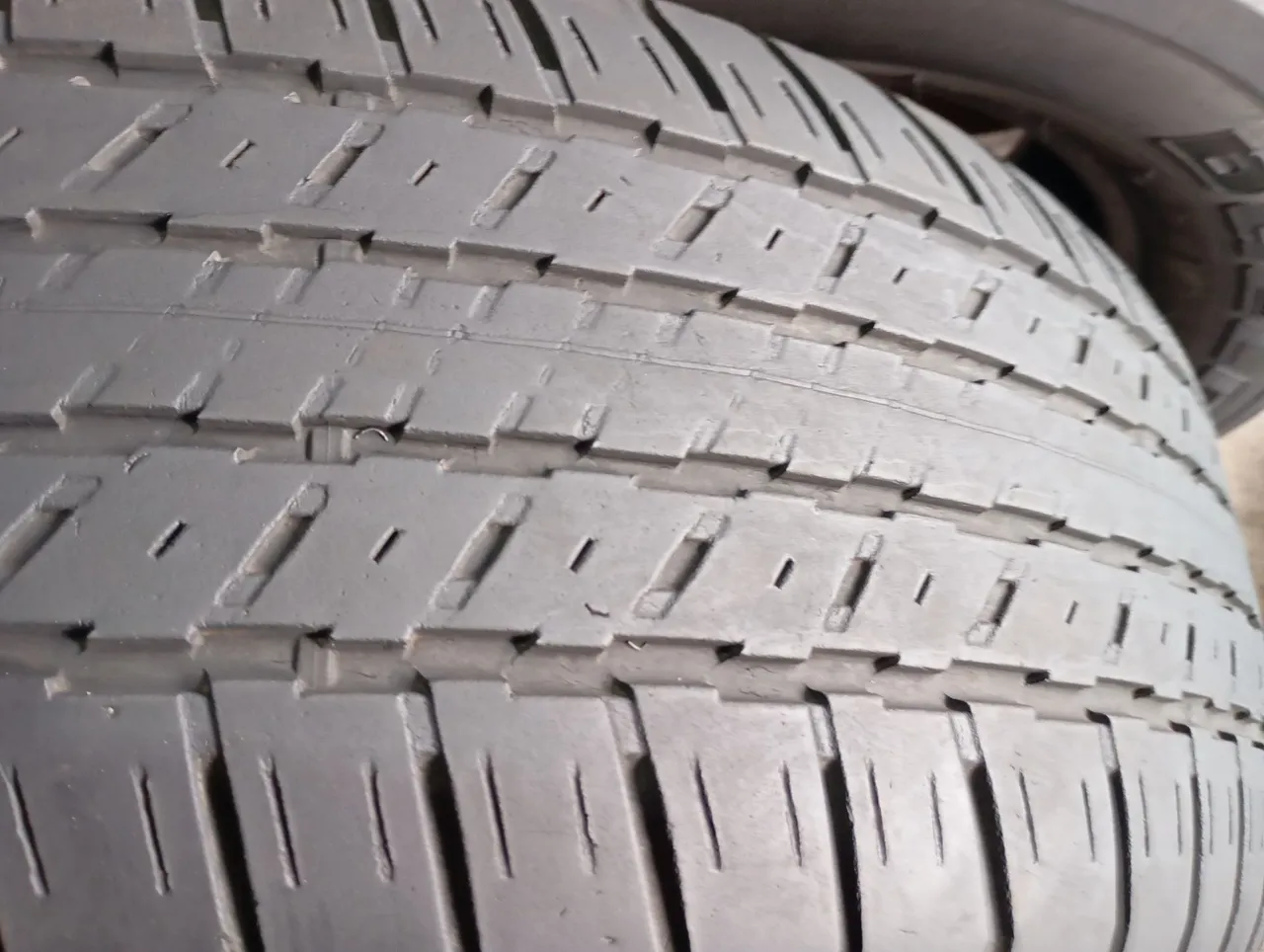 Pneus 265/60/18 BRIDGESTONE original