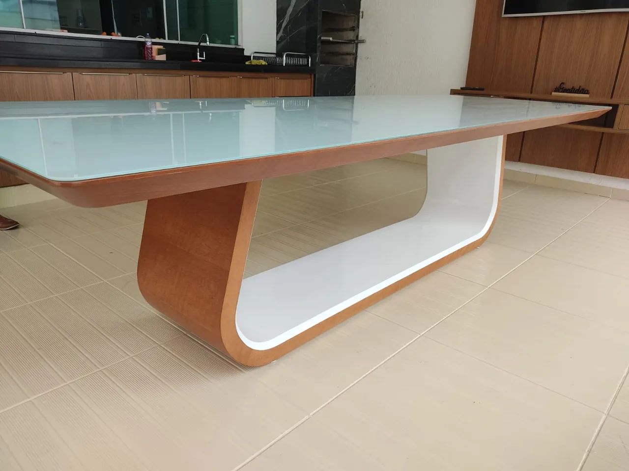 Mesa de Jantar Elegante com Cadeiras pronta entrega de madeira  - Foto 2