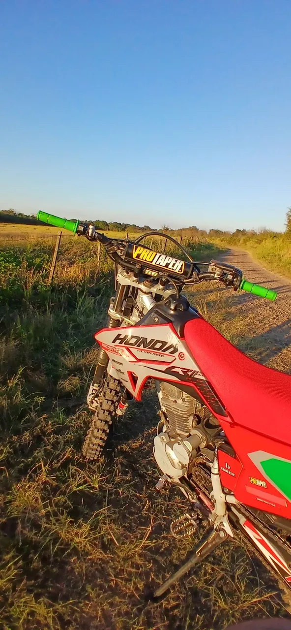 Crf 230 moto zerada mesmo 