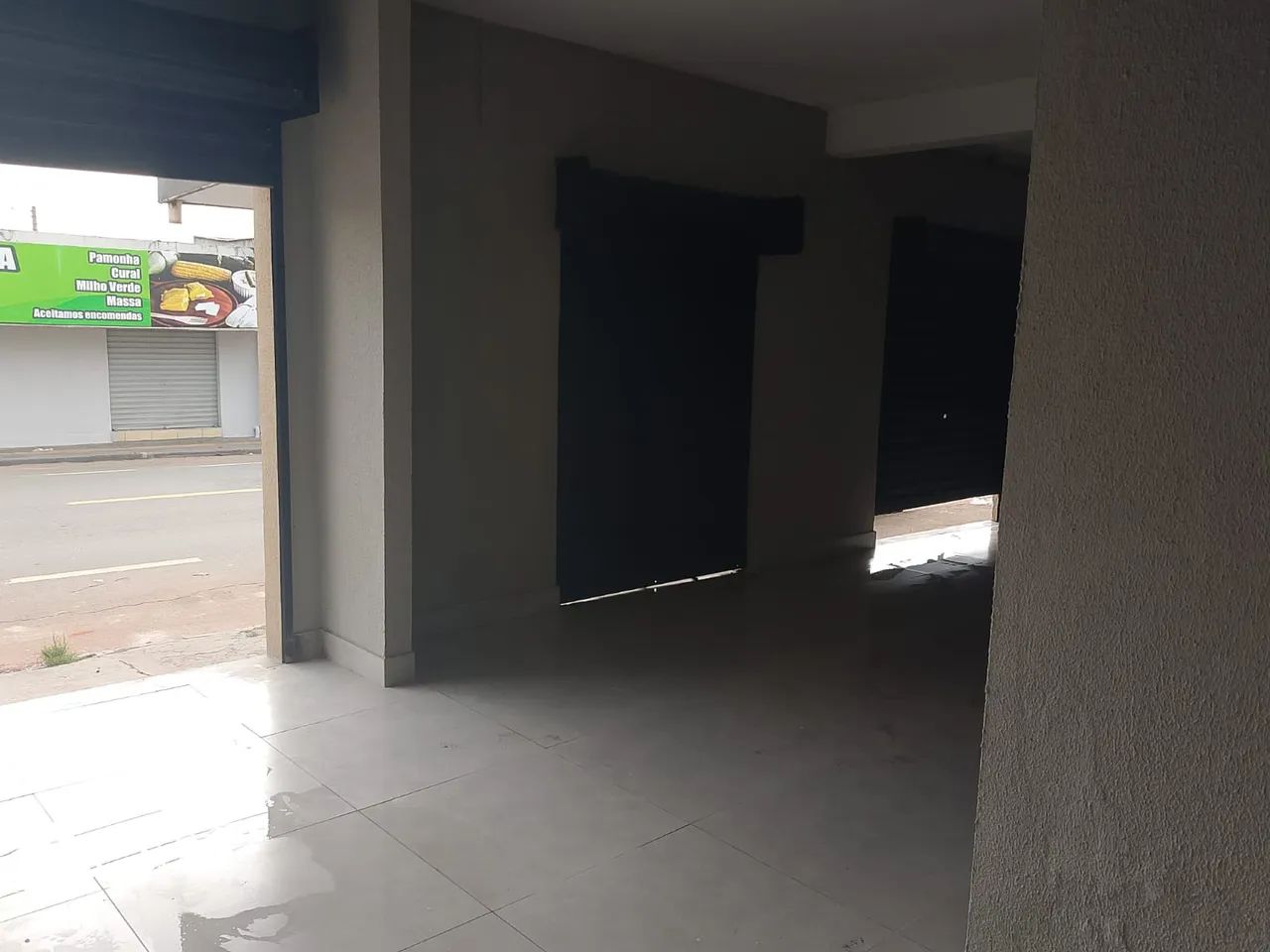 SALA COMERCIAL AVENIDA U-82, AVENIDA COM ALTO POTENCIAL   COMERCIAL, 03 PORTAS, FRENTE PAR - Foto 3