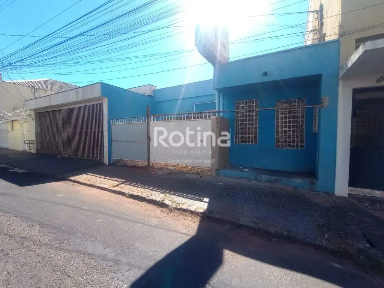 Casa para alugar, 2 quartos, Nossa Senhora Aparecida - Uberlândia/MG - Rotina Imobiliária