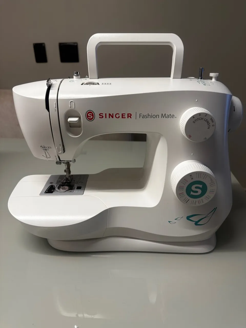 Máquina de Costura Singer