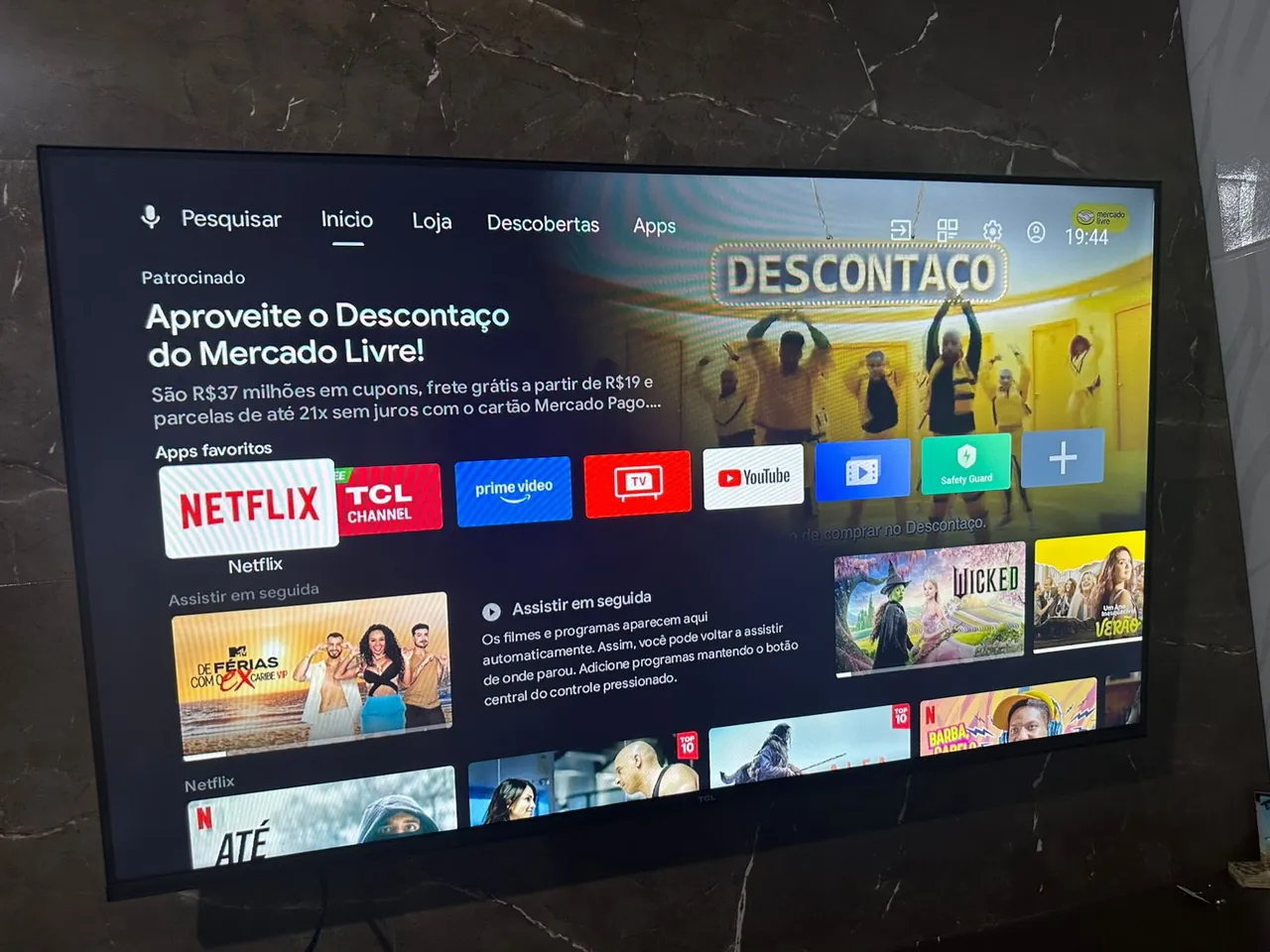 Smart TV TCL 43 com painel