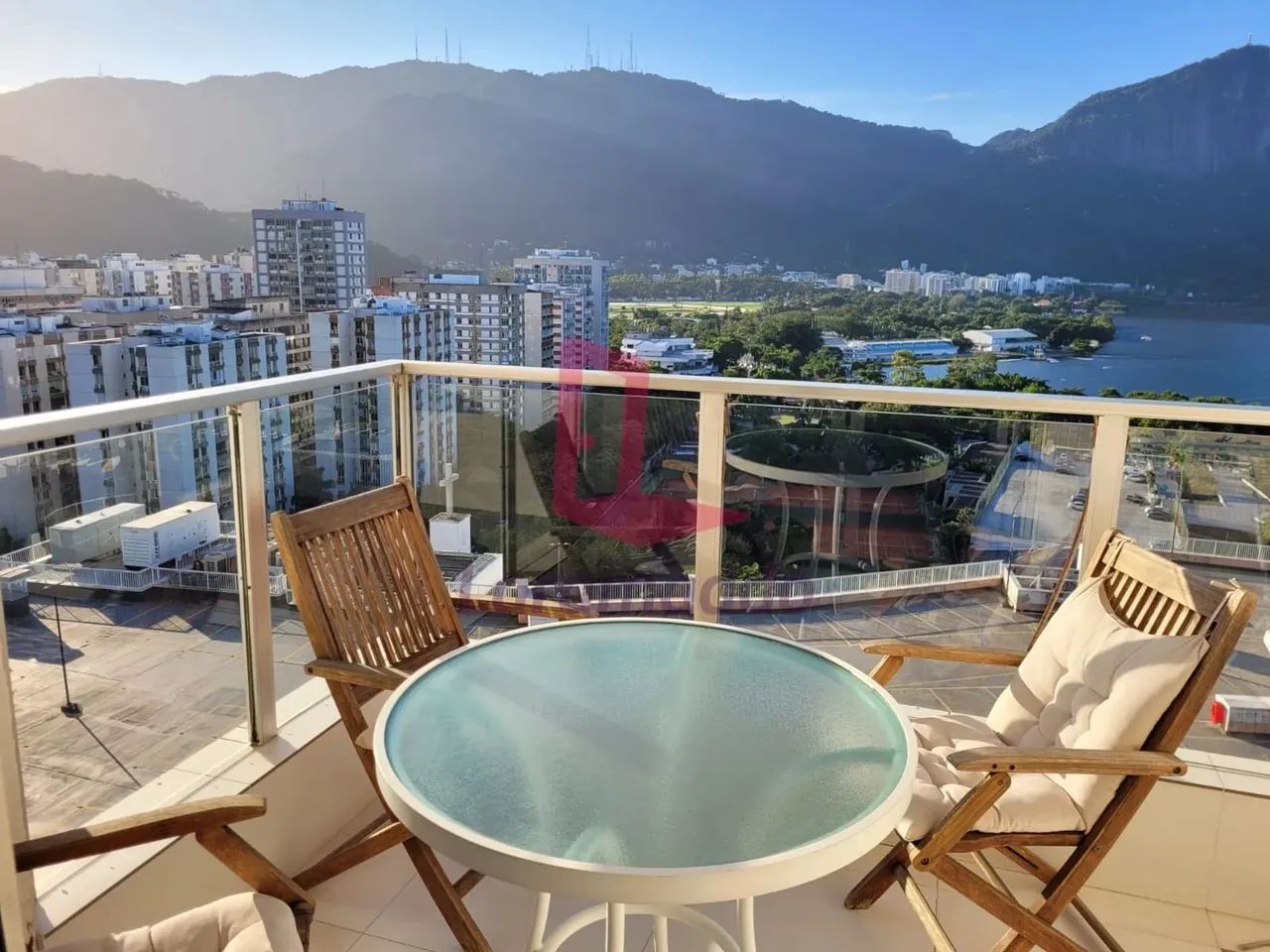 Lamaddo aluga. Flat para locação com vista livre para Lagoa