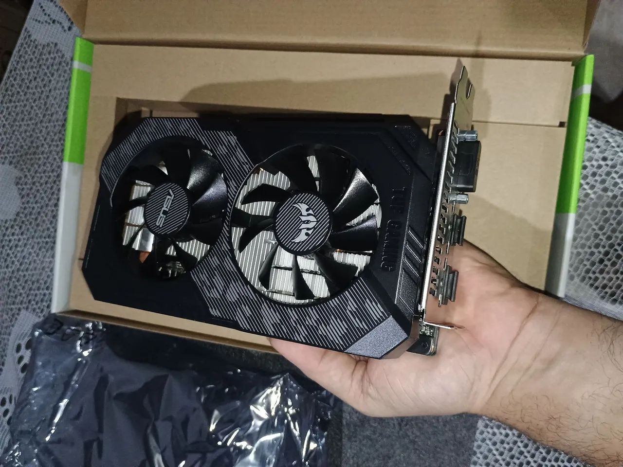 Placa de Vídeo ASUS TUF Gaming GeForce GTX 1660 Super OC 6GB GDDR6 - Foto 3