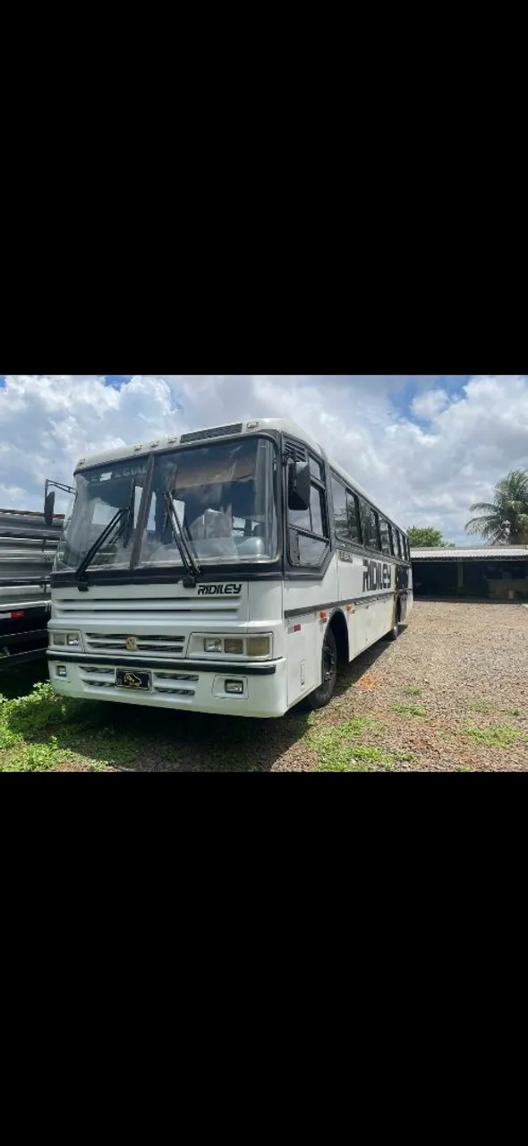 Ônibus vendo troco alugo