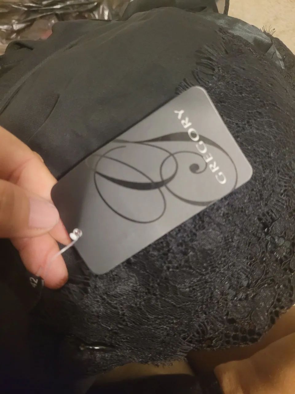 Vestido de renda preto com detalhes - Foto 5