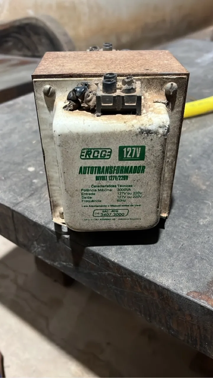 Autotransformador ERCCE Bivolt 127V/220V - 3000VA