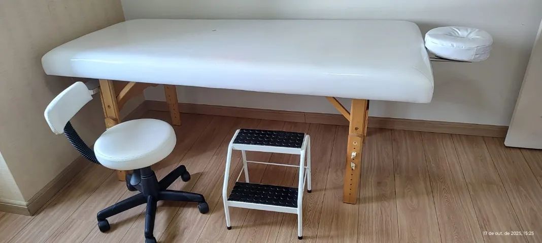 Maca, mocho e escada