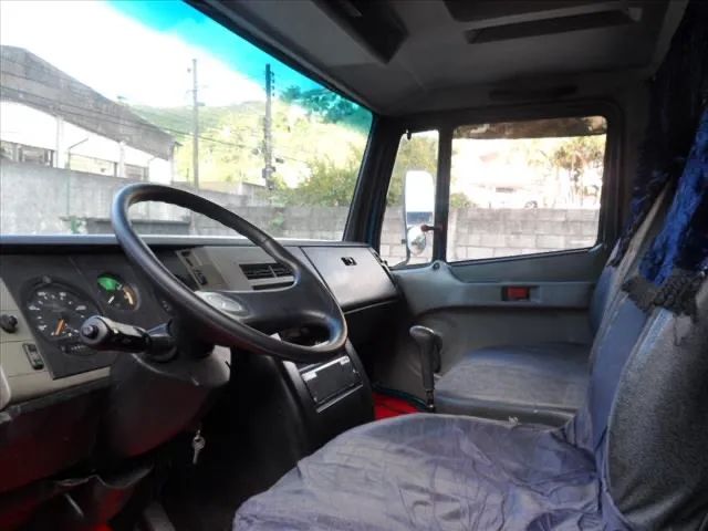 mb 710 carroceria - Foto 4