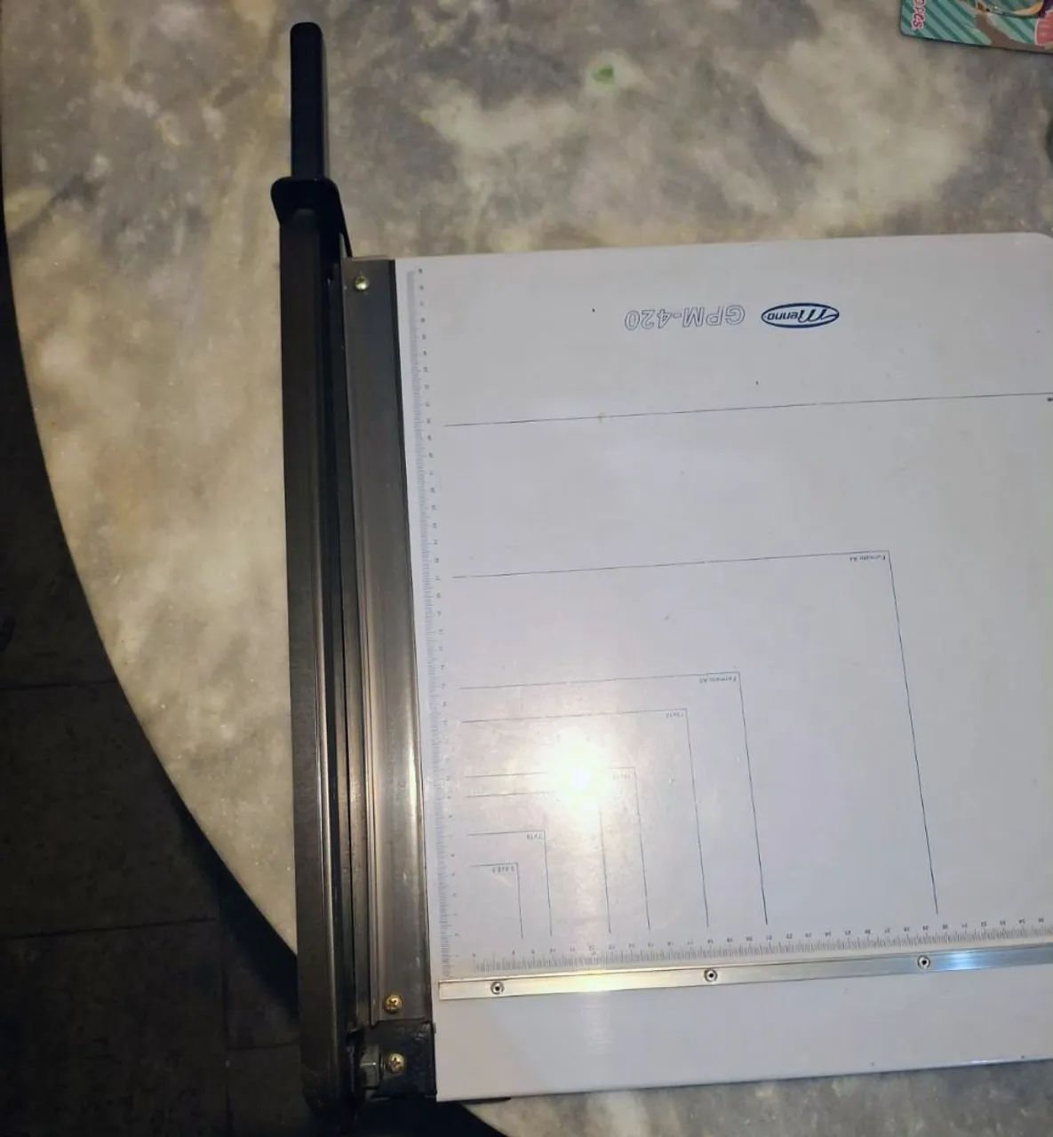 Guilhotina 64595630946177121