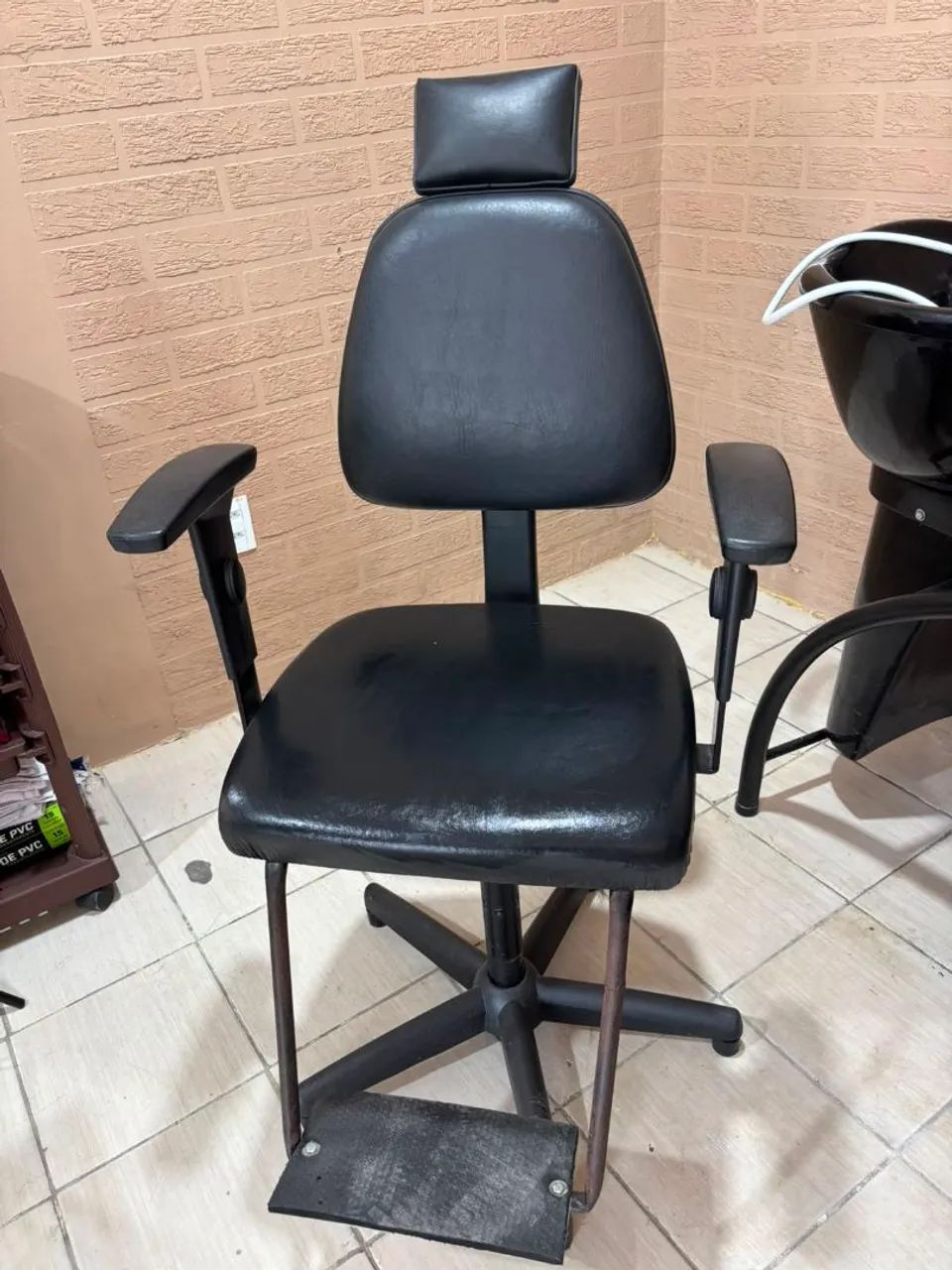 Cadeira para salão.