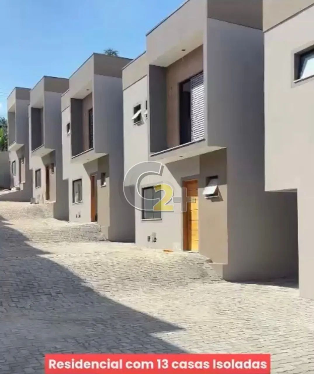 Sobrado com 2 suítes a venda em Atibaia