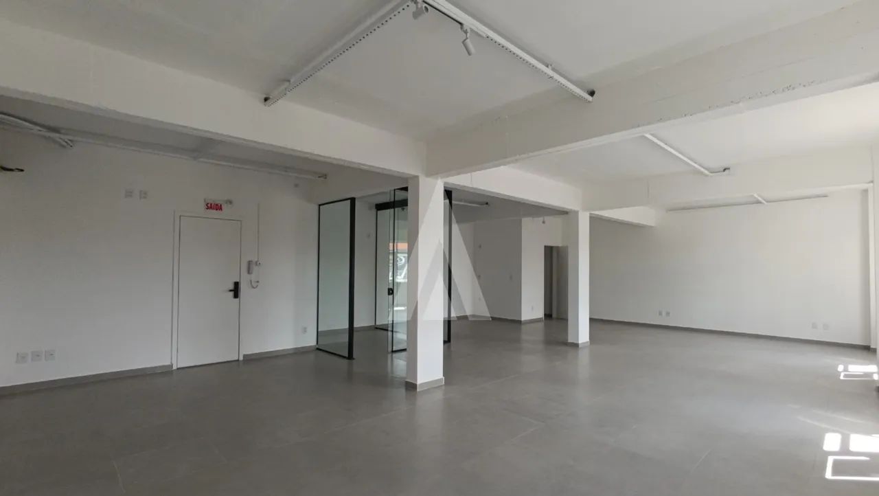 Sala Comercial de 96,26 m² com divisória em vidro no Centro. - Foto 5