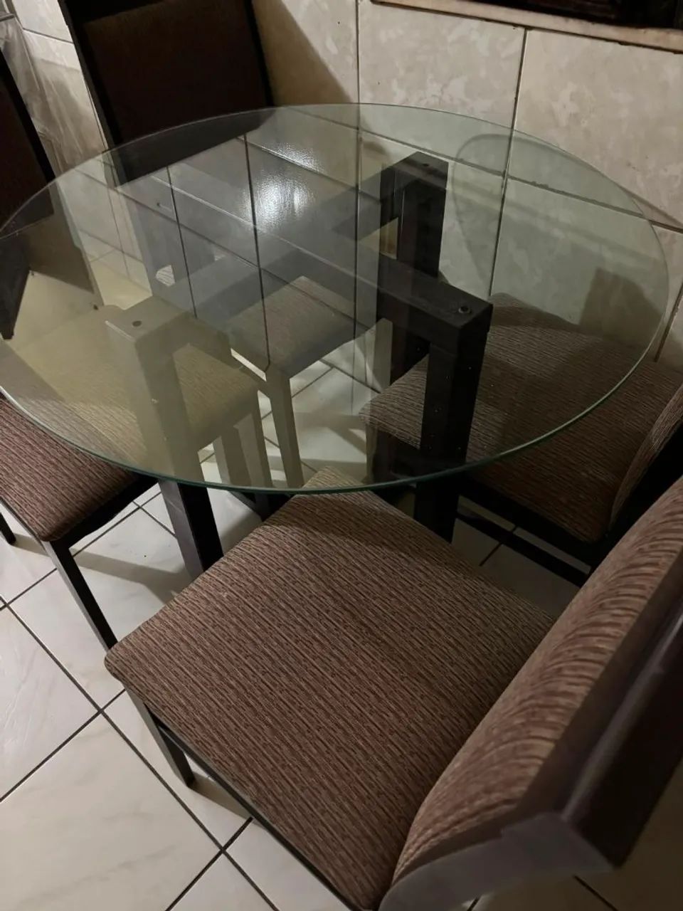 Mesa de Jantar com Cadeiras de Madeira - Foto 3