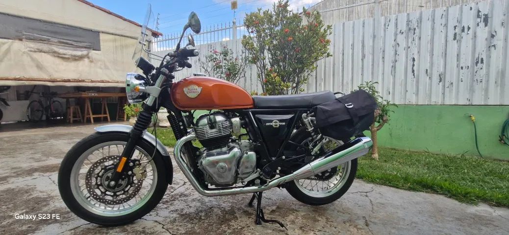 Interceptor 650 2021 muito conservada