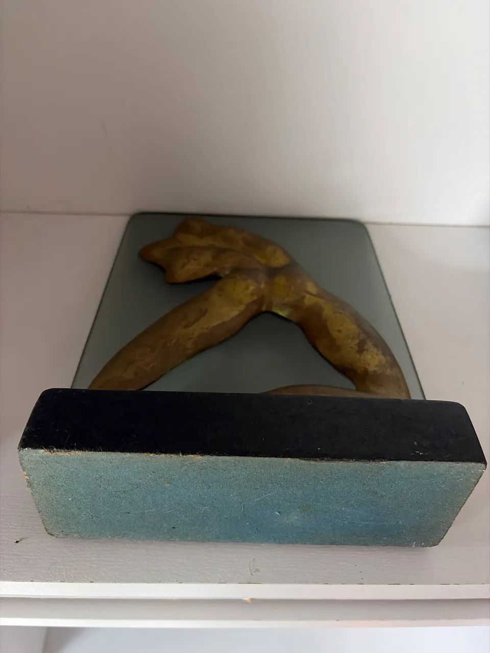 Estatueta de mesa de latão, mármore e vidro  - Foto 5