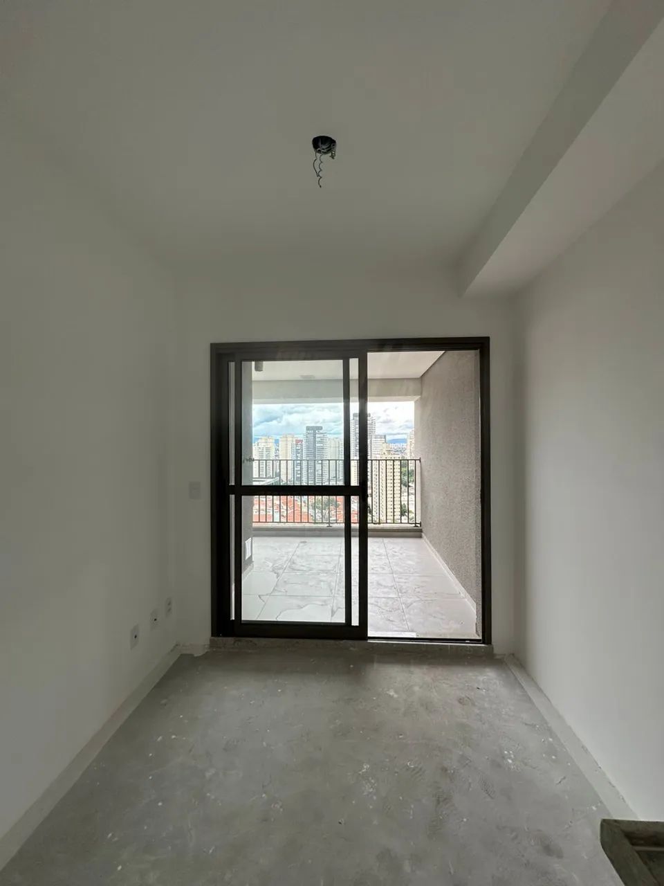 Porta balcão 2 folhas 1,90x2,15 cor bronze - Foto 3