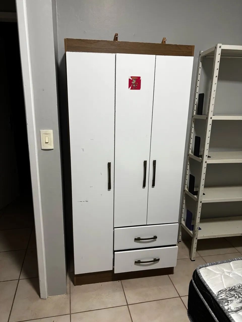 Vendo guarda-roupa de solteiro  - Foto 2