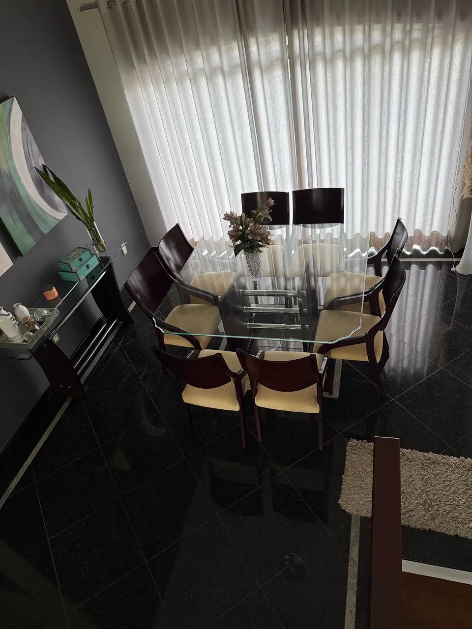 MESA DE JANTAR E APARADOR