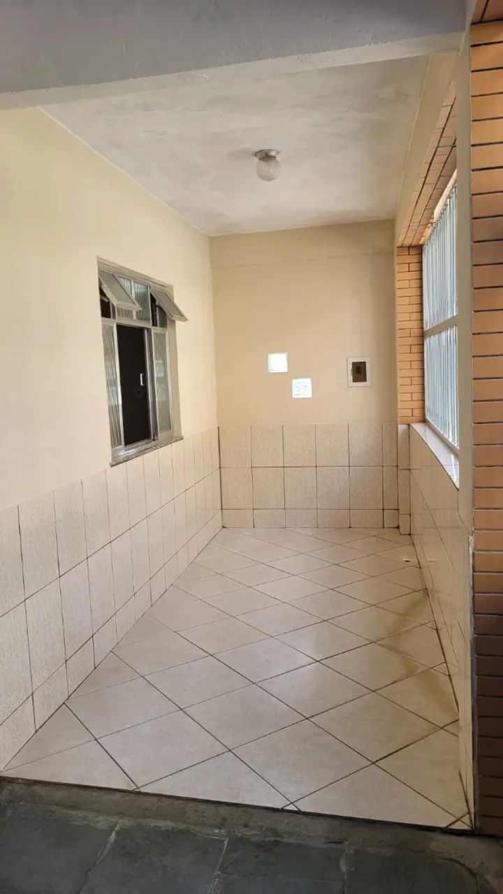 Casa com 2 quartos e garagem - Foto 2