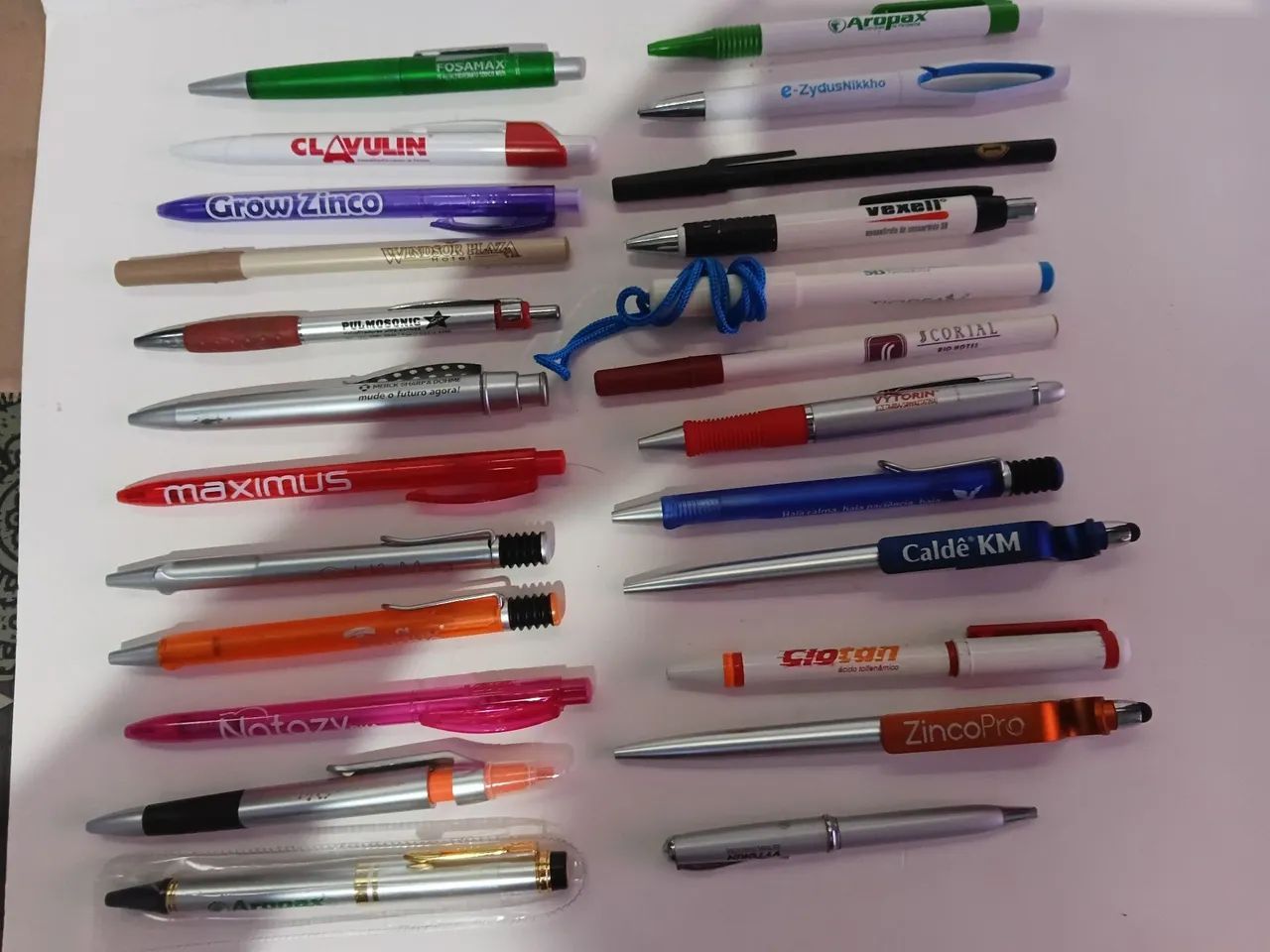 Collector's Pen Lot (Lot 3)