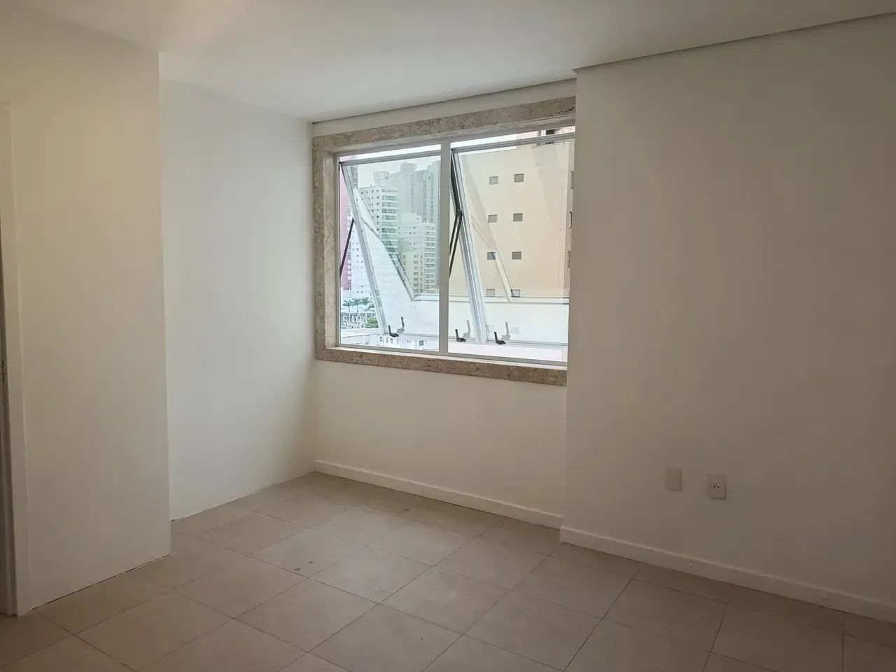 Sala comercial ed. Pasteur centro Itajaí - Foto 4