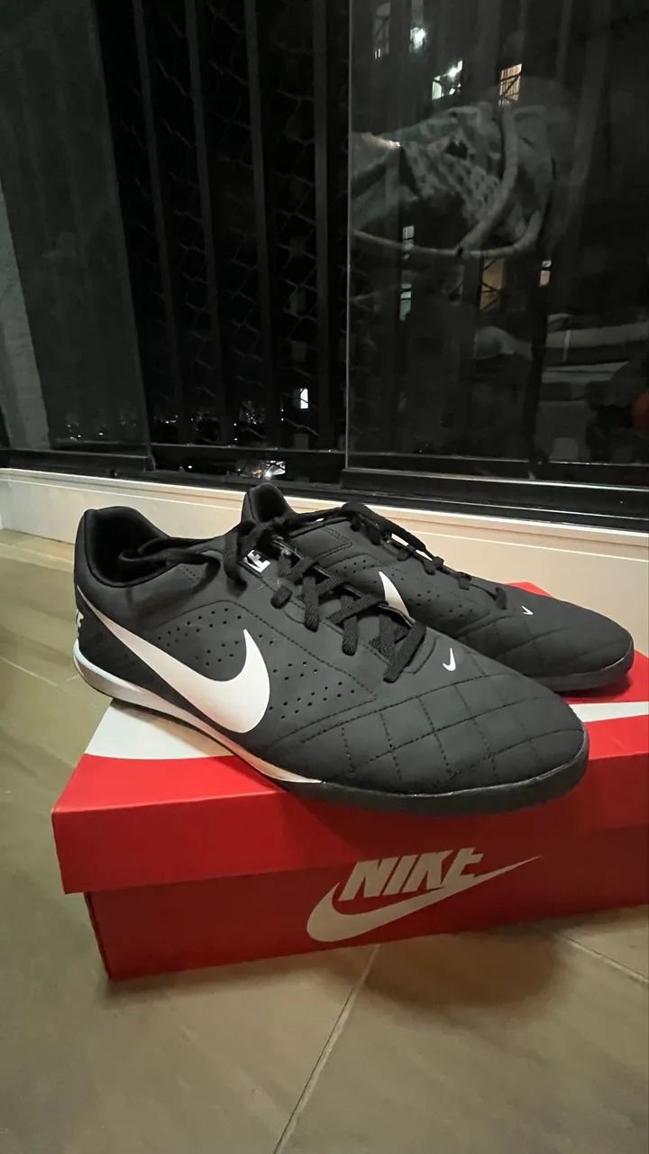 Chuteira de Futsal Adulto Nike Beco 2