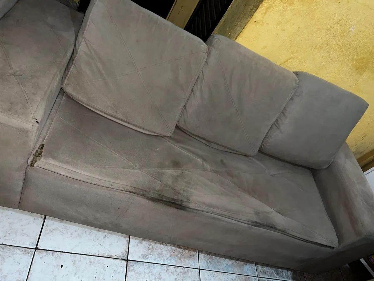 Vendo sofá ,2 3 lugares  - Foto 2