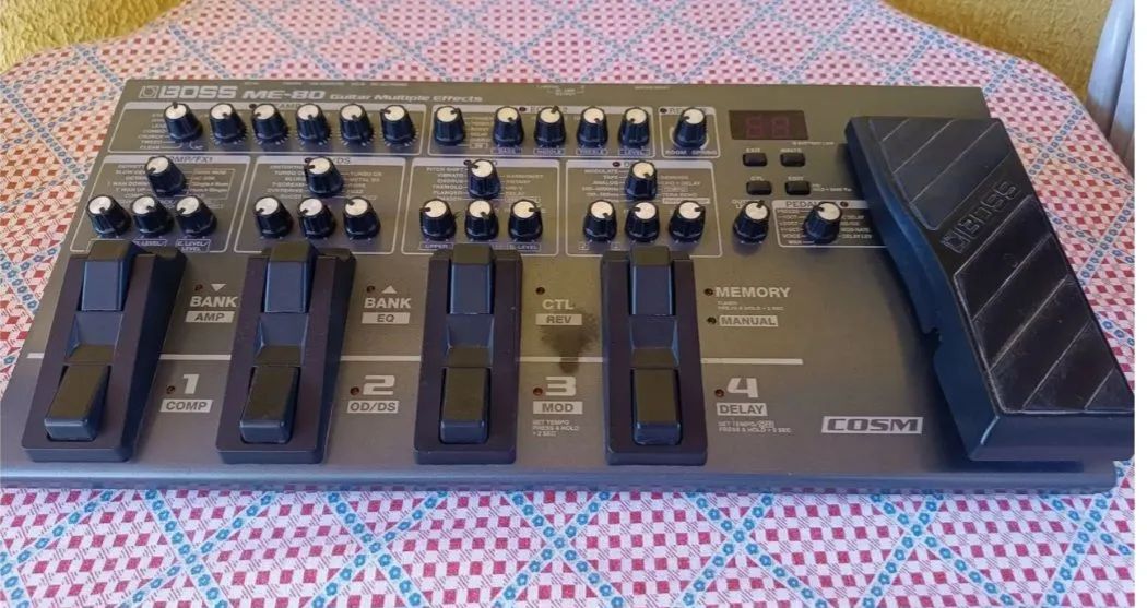 PEDALEIRA BOSS ME80