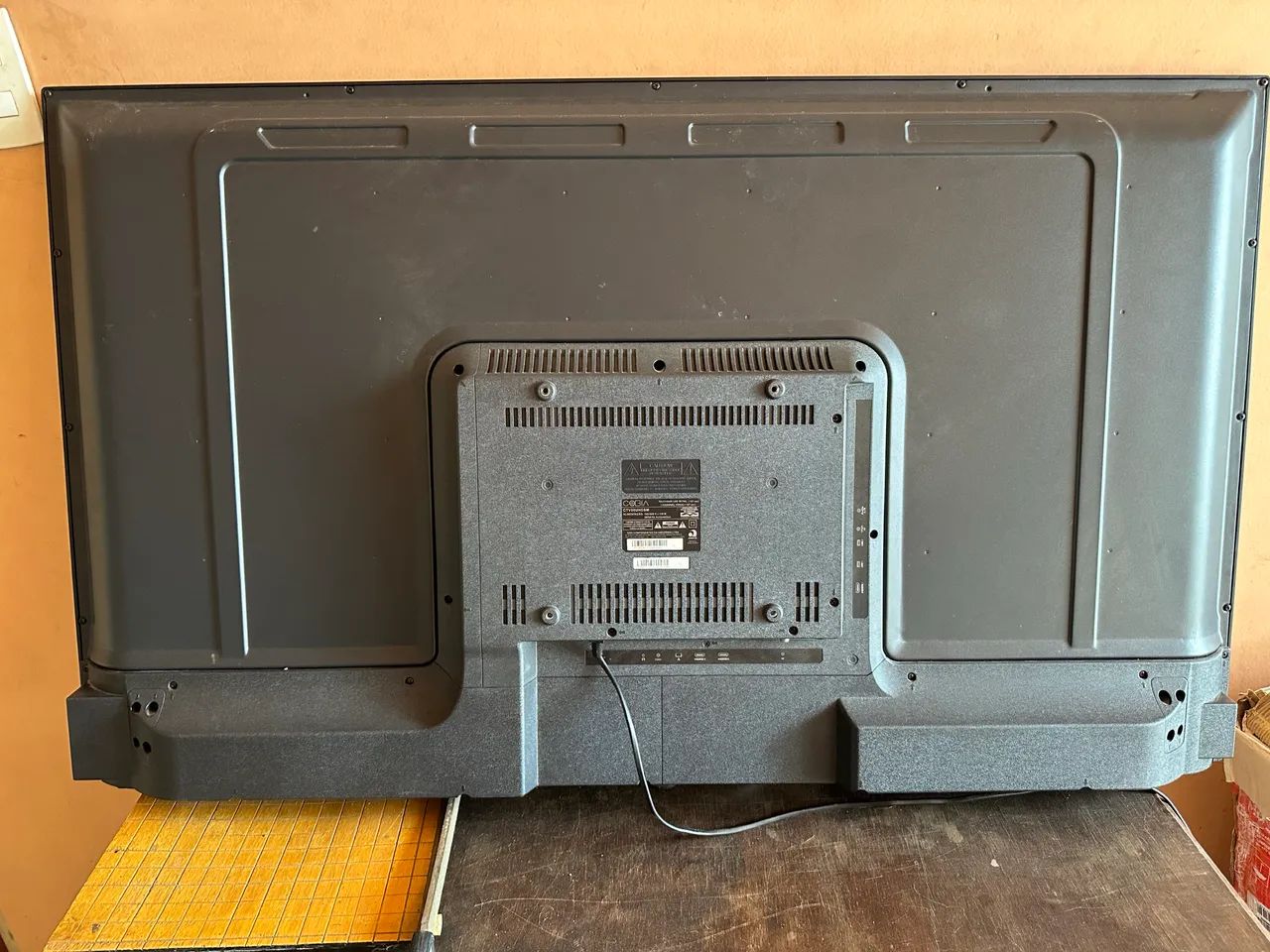 Tv Smart Cobia 50 Polegadas Nova Com Tela Trincada 300,00  - Foto 2