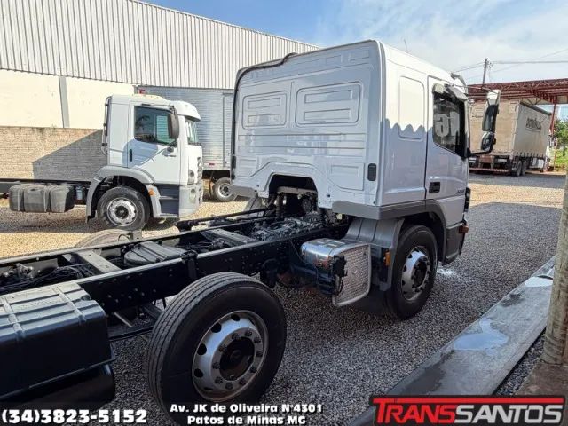 MB Atego 30-30 8x2 ano 2016  - Foto 4