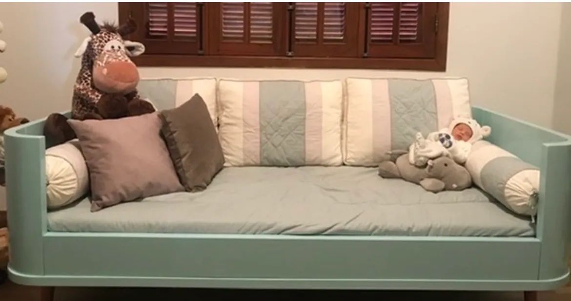Cama quanto de bebê madeira maciça  - Foto 2