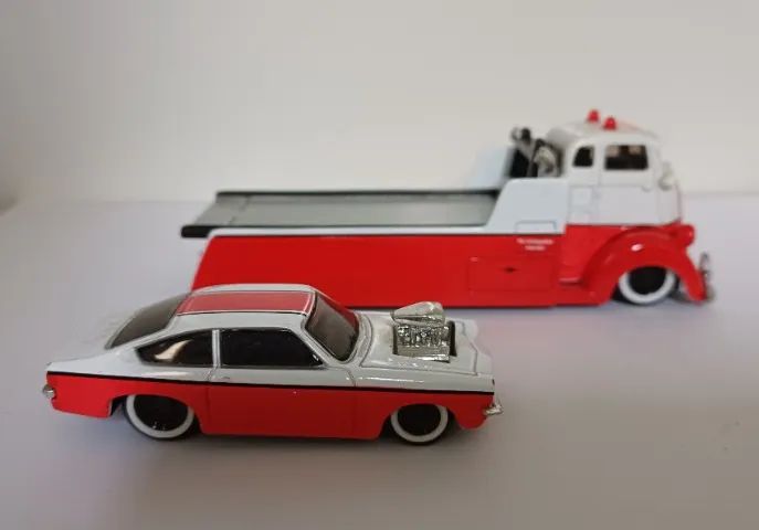 Maisto Ford Coe Flatbed + 1971 chevrolet Vega - Foto 2