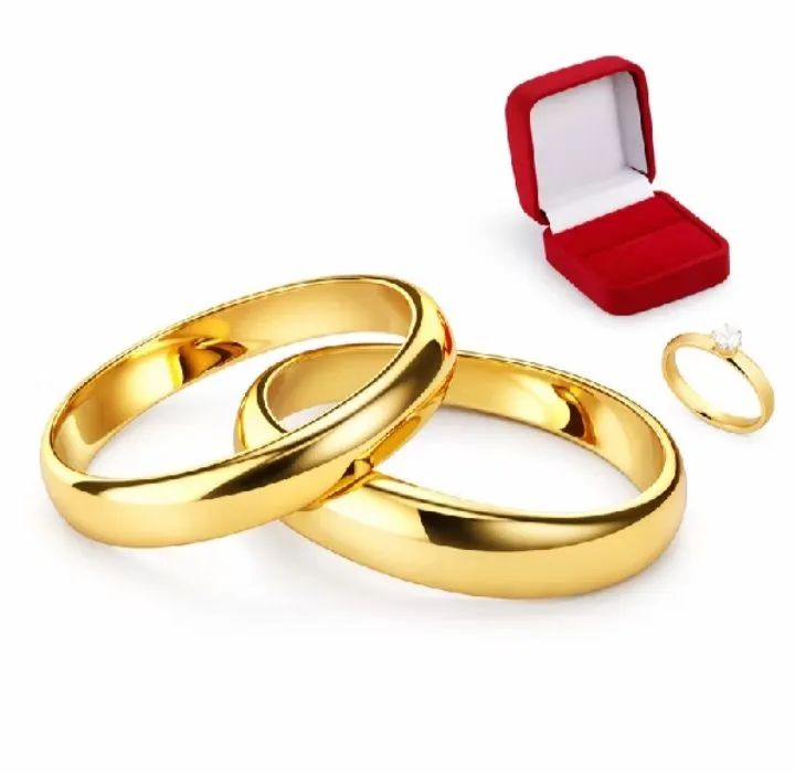 Conjunto de Alianças banhadas a ouro na caixinha 