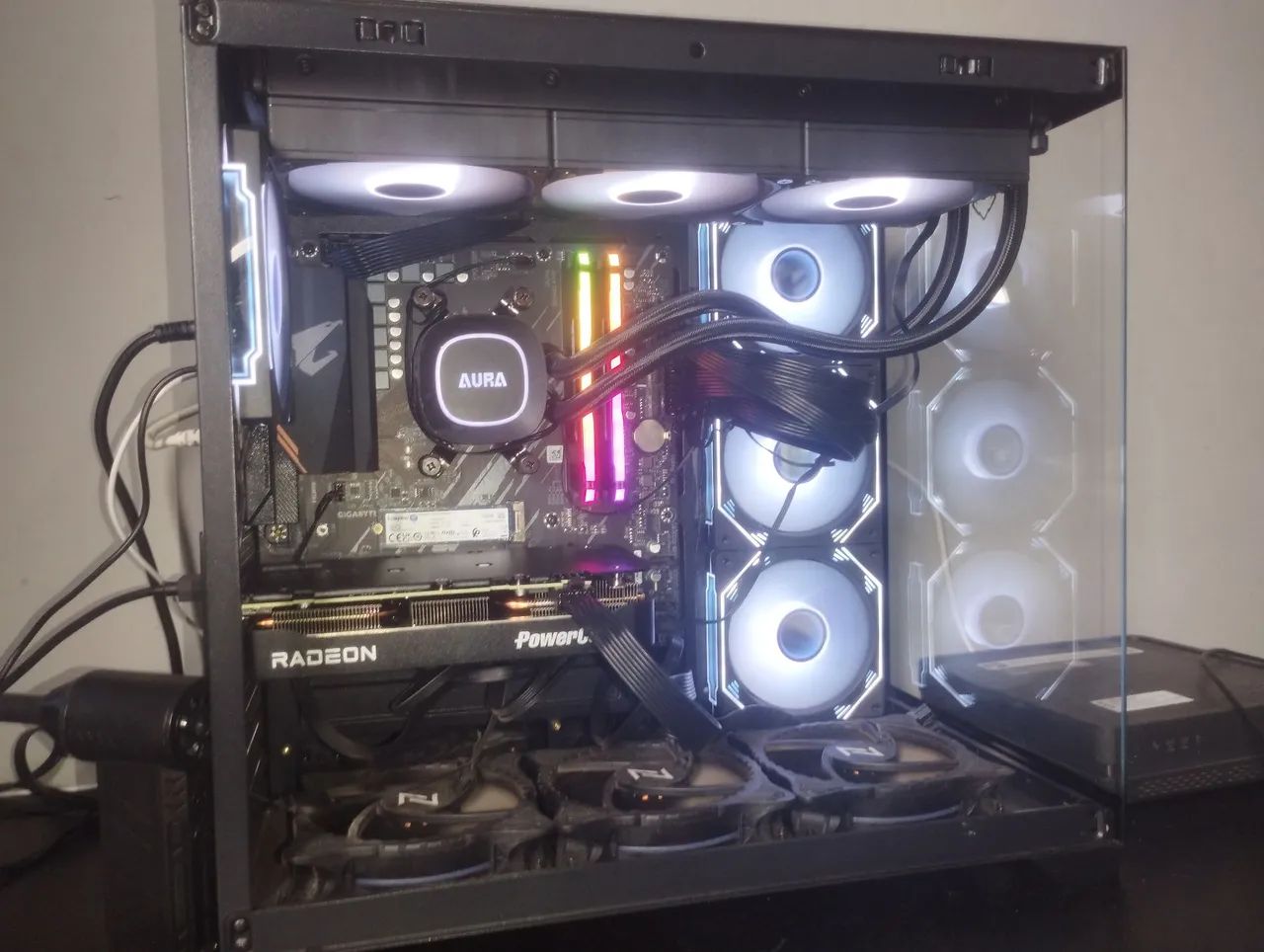 Vendo PC GAMER RX9060XT 16GB USADO