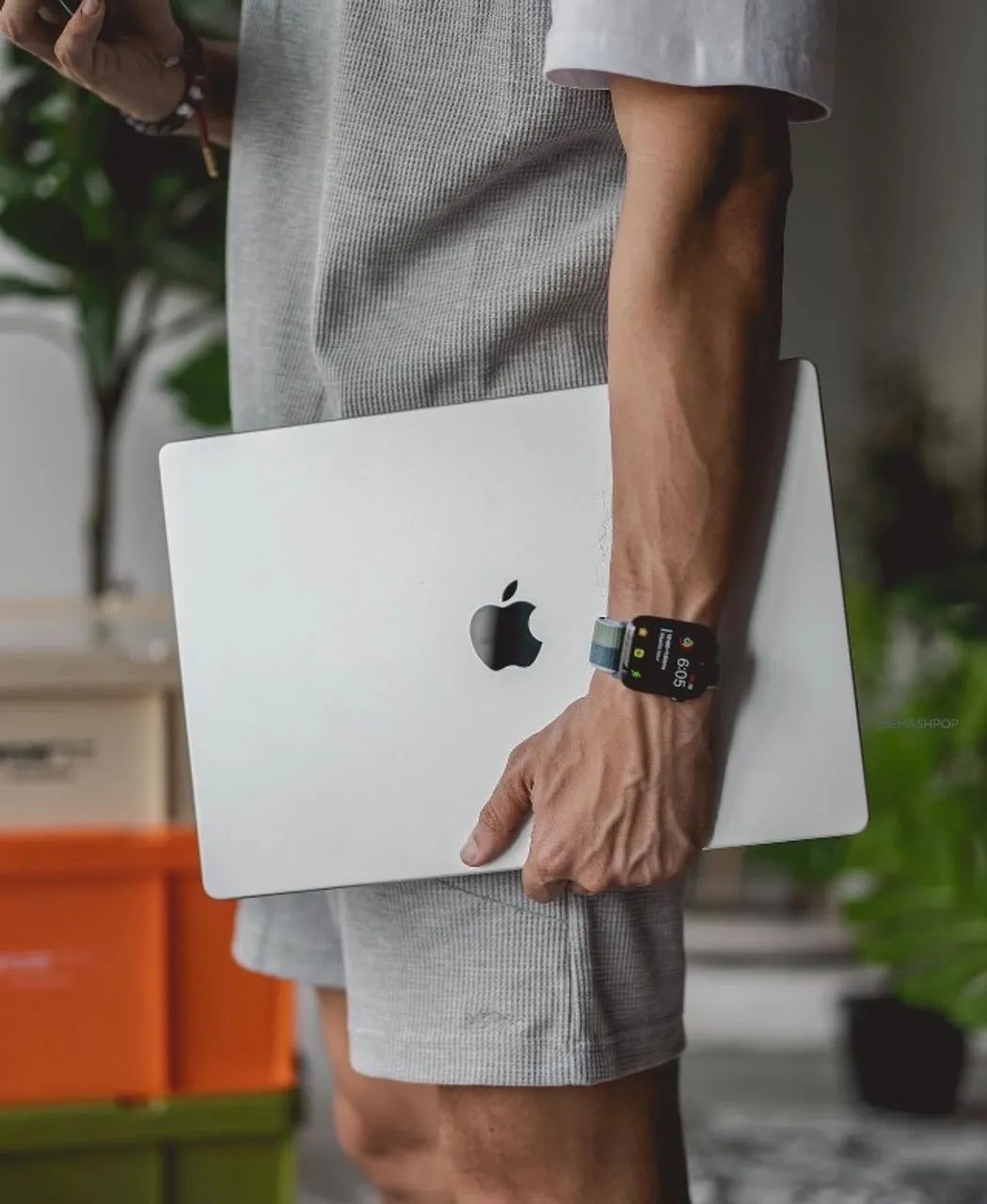 MacBook Pro 16-INCH M1PRO 