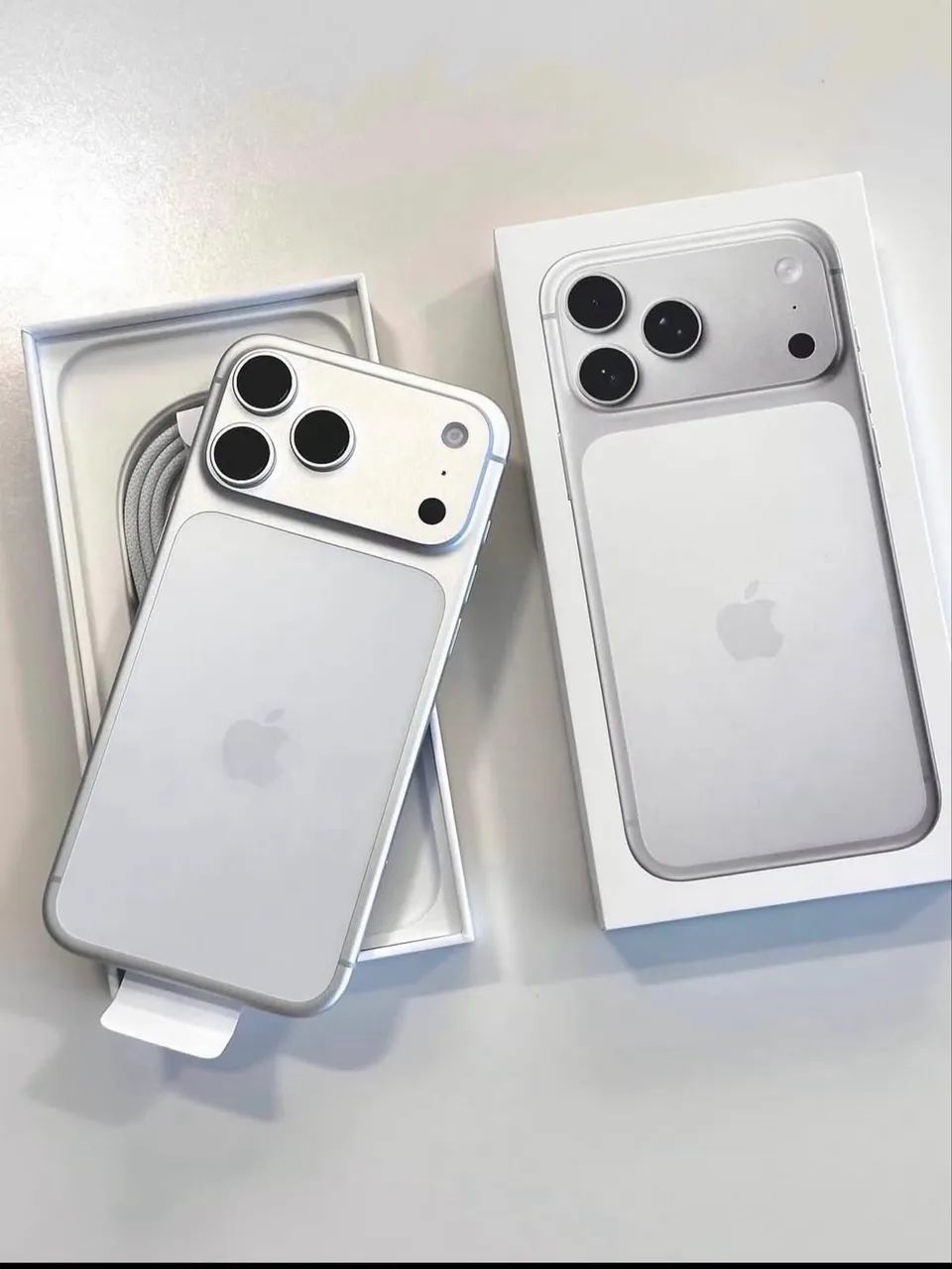 iPhone 17 pro Max 256GB SILVER LACRADO 1 ano de garantia