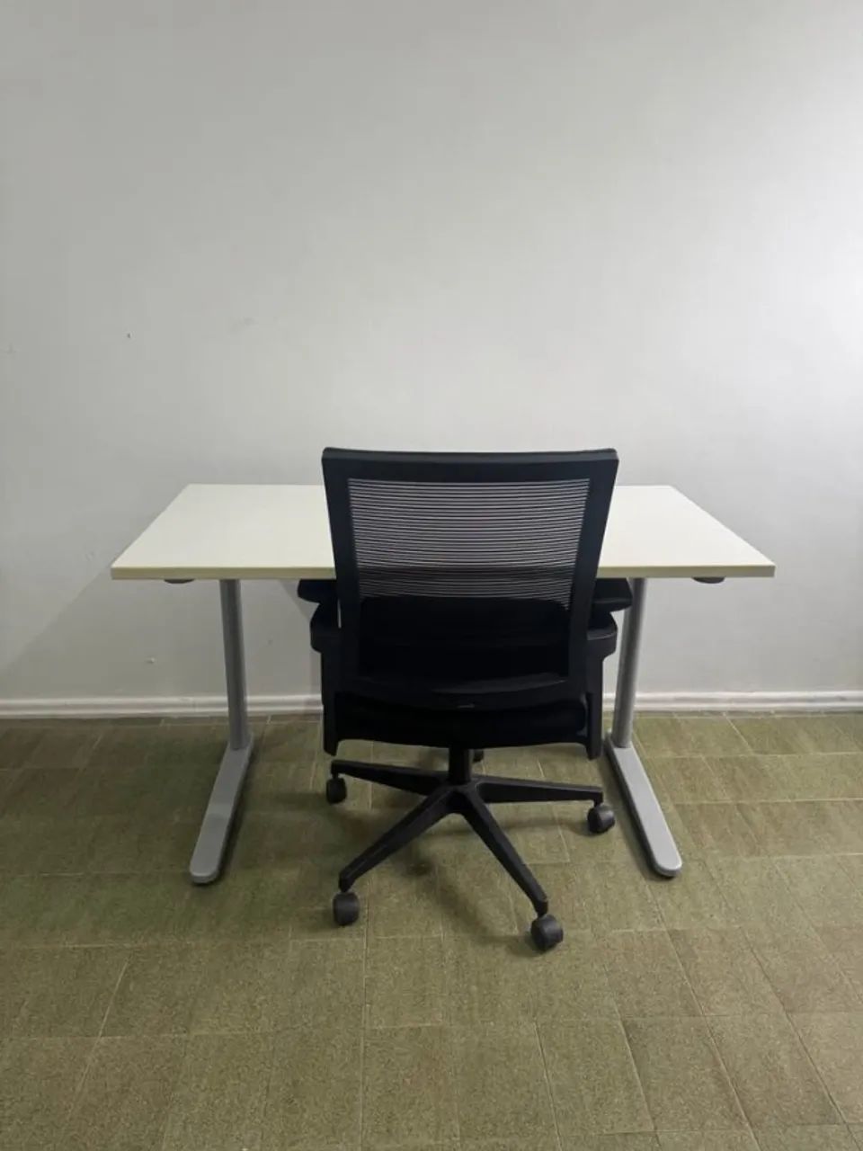 Mesa reta estruturada de ferro - Foto 4