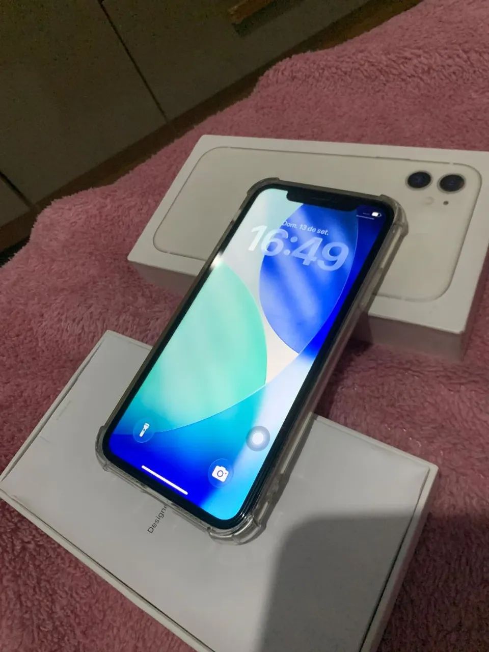 Iphone 11 branco com caixa  - Foto 2