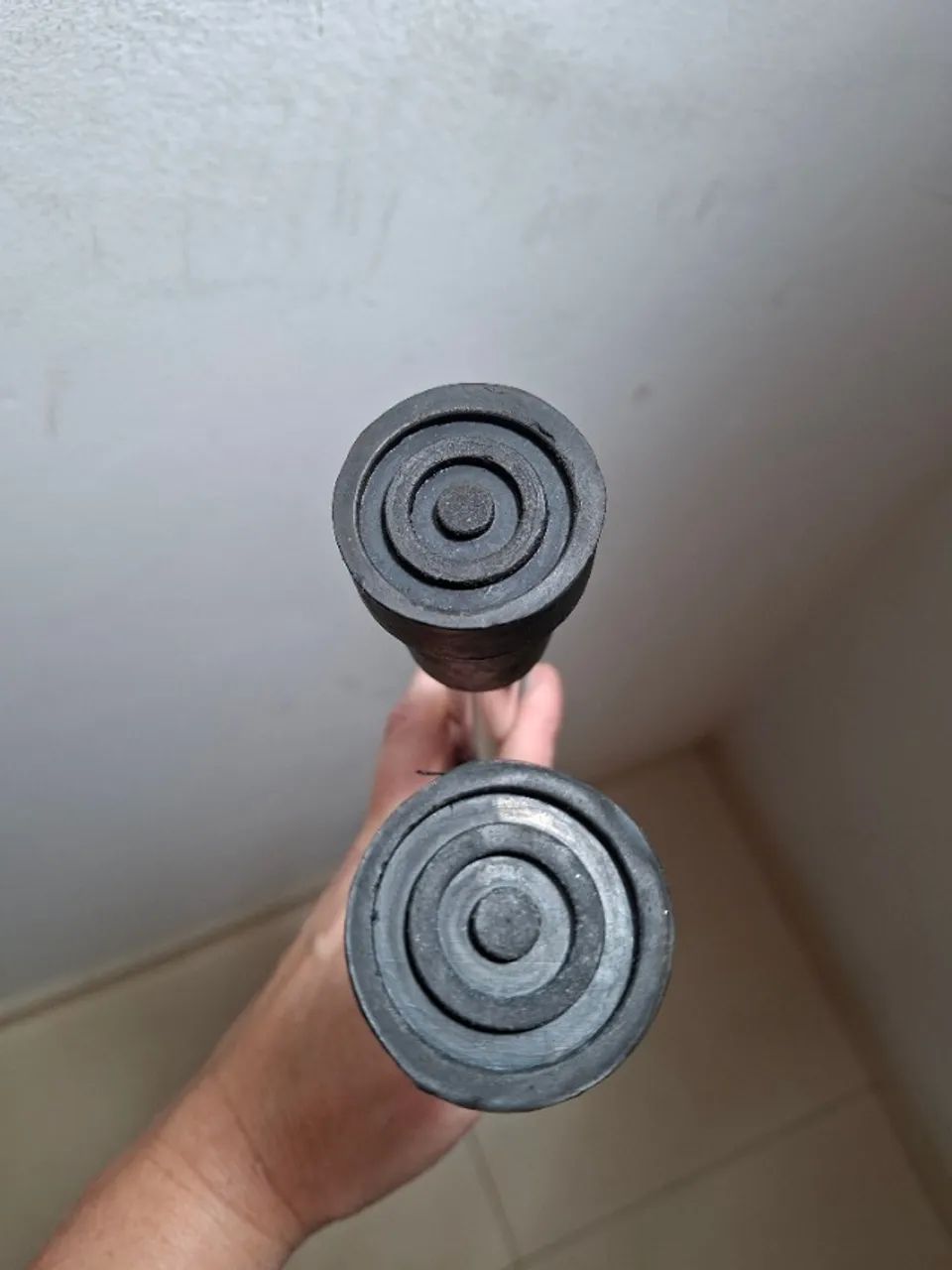 Muletas Canadense de Alumínio com Apoio Fixo (usadas por 10 dias) - Foto 3