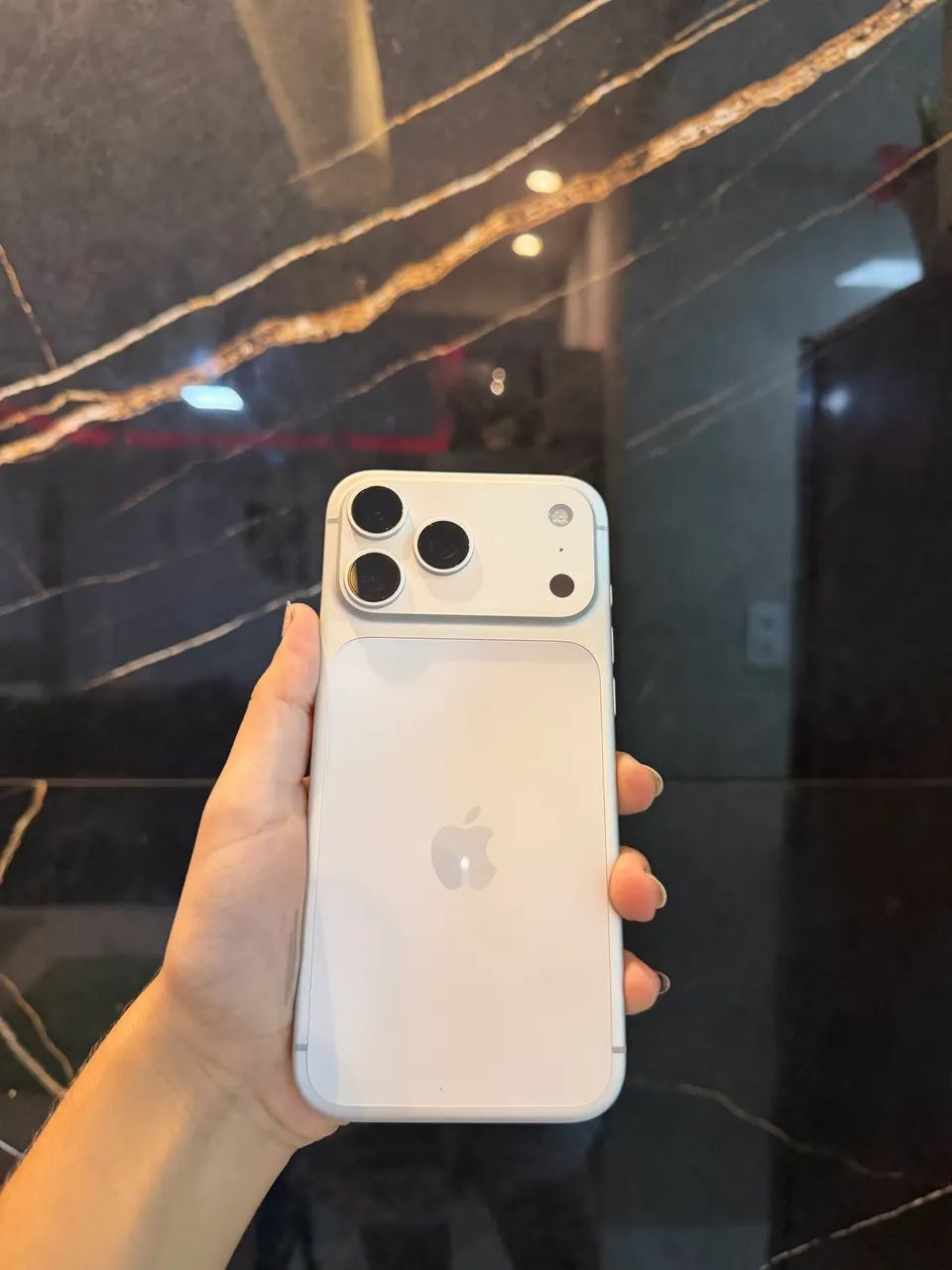 iPhone 17 pro Max 256 silver  - Foto 5