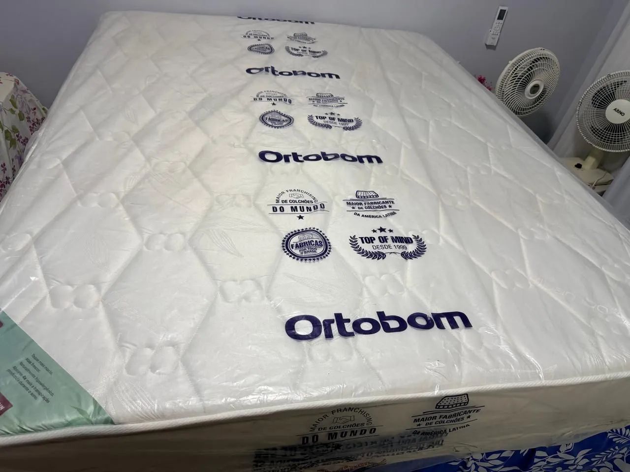 Colchão Quenn Ortopédico Ortobom semi-novo 