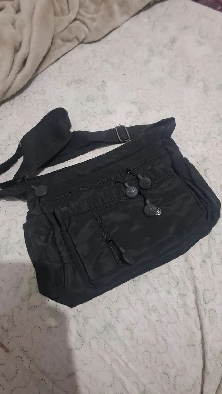 Bolsa de Lado Grande Preta