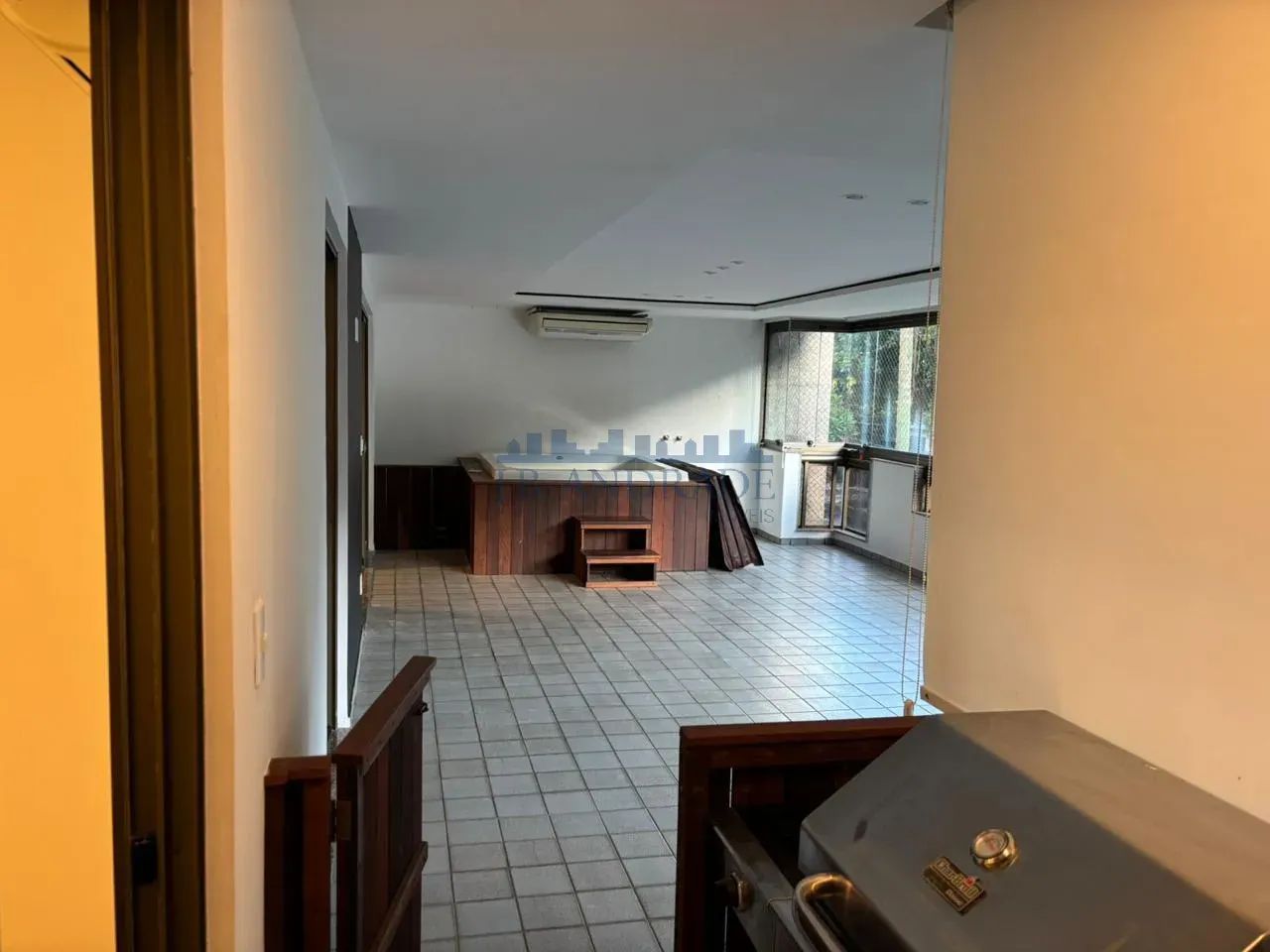 Jardim Oceânico  157 m² | 3 Quartos (1 Suíte) | Varanda com Jacuzzi e Churrasqueira | 2 Va - Foto 3