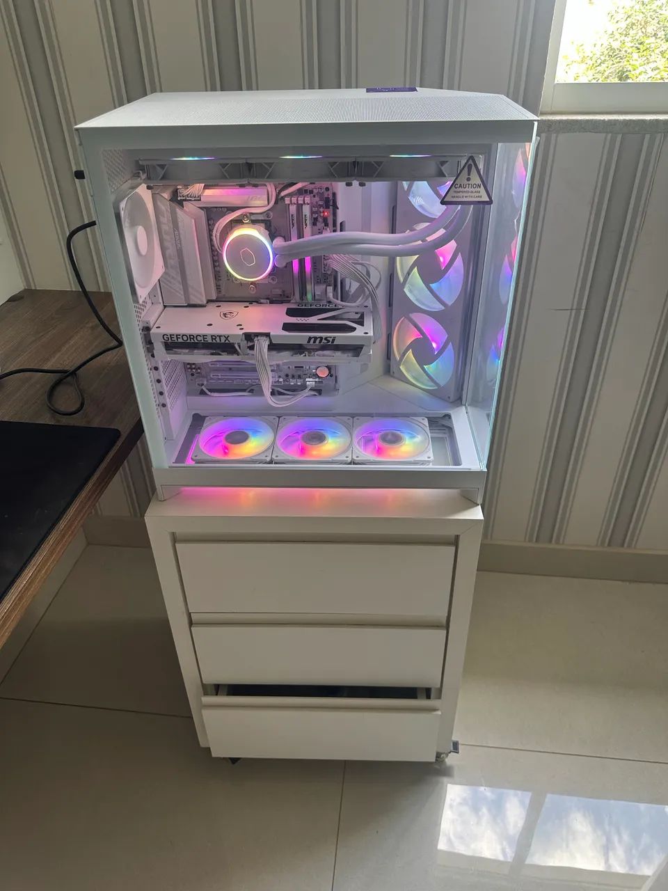 PC GAMER BRANCO, AMD RYZEN 7 9800X3D, RTX 5080, 32GB DDR5 - Foto 2