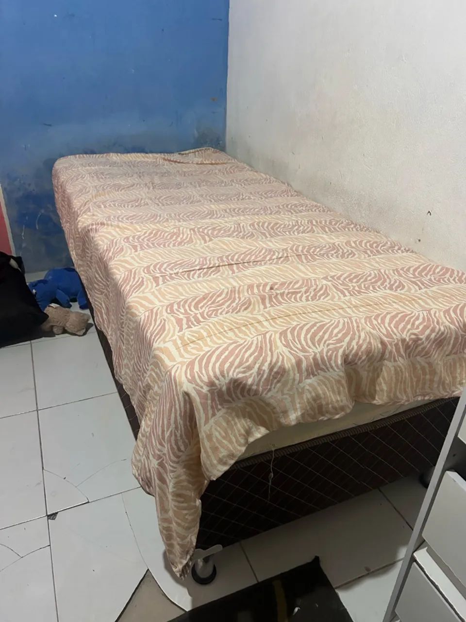 Cama de solteiro 
